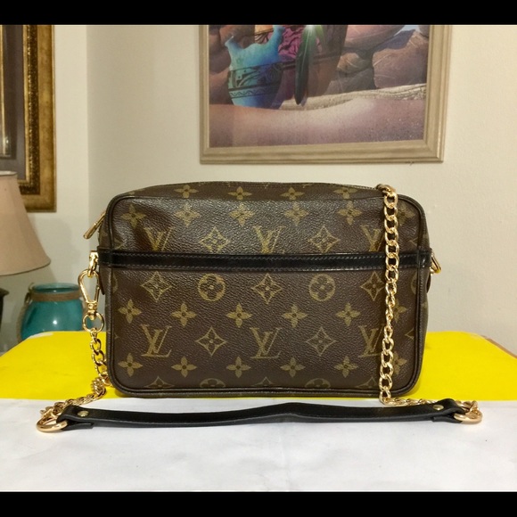 Louis Vuitton Handbags - Louis Vuitton Compiegne 23 Shoulder Bag 💼 Black